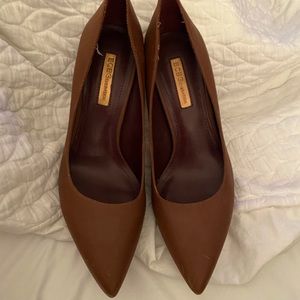 BCBG Brown Leather Pumps NWT size 7.5